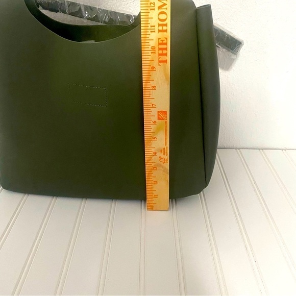 Neiman Marcus Olive Avocado Green Tote Shoulder Bag NWOT - Picture 6 of 6